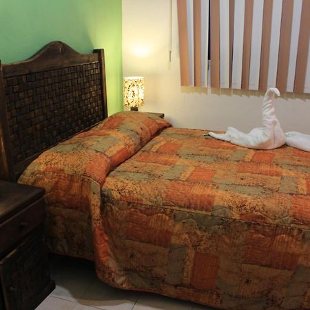 Terracota Corner Rooms แคมเปเช ภายนอก รูปภาพ