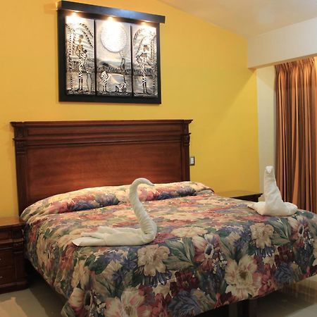 Terracota Corner Rooms แคมเปเช ภายนอก รูปภาพ