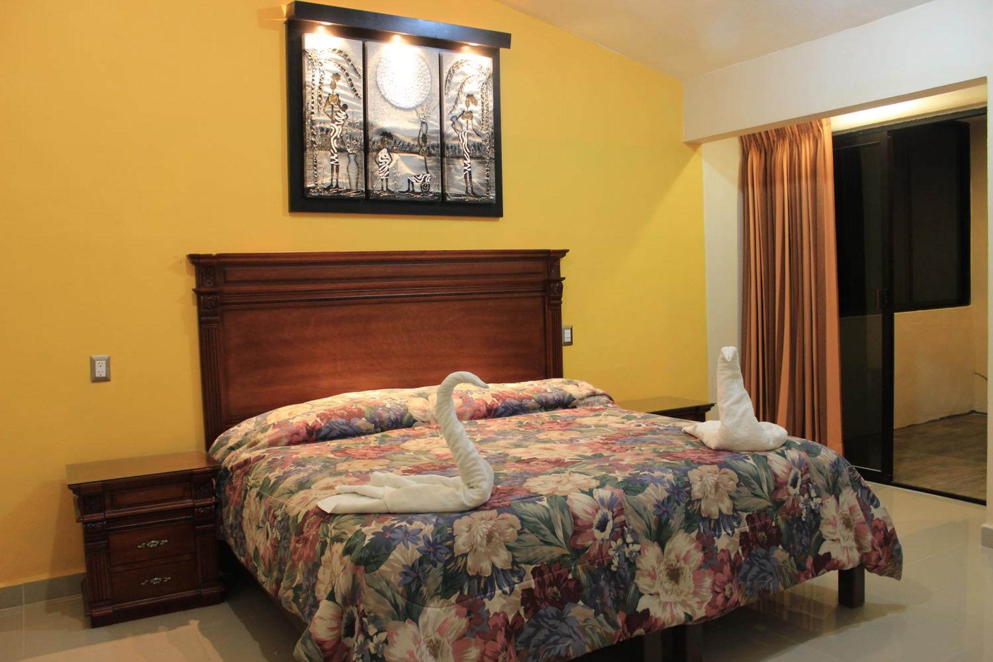 Terracota Corner Rooms แคมเปเช ภายนอก รูปภาพ