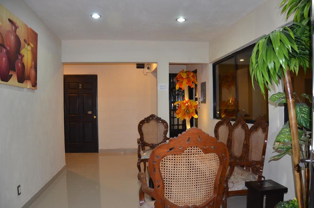 Terracota Corner Rooms แคมเปเช ภายนอก รูปภาพ