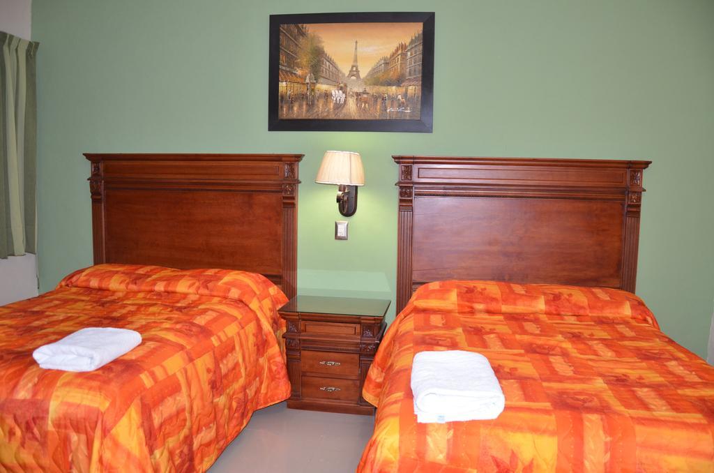 Terracota Corner Rooms แคมเปเช ภายนอก รูปภาพ