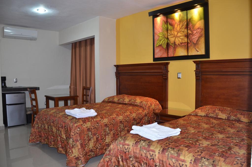 Terracota Corner Rooms แคมเปเช ภายนอก รูปภาพ