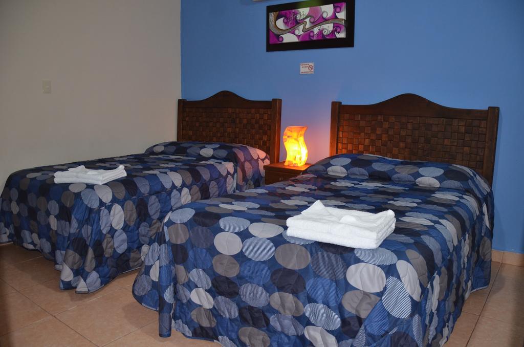 Terracota Corner Rooms แคมเปเช ภายนอก รูปภาพ