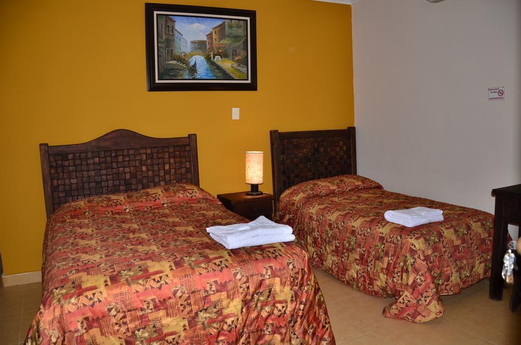 Terracota Corner Rooms แคมเปเช ภายนอก รูปภาพ