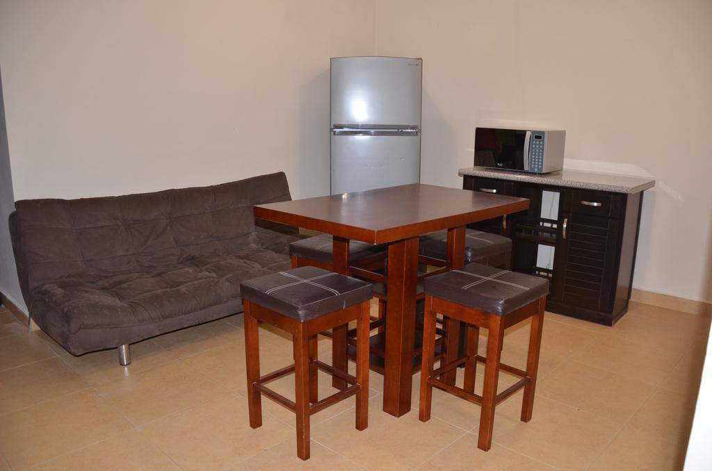 Terracota Corner Rooms แคมเปเช ภายนอก รูปภาพ