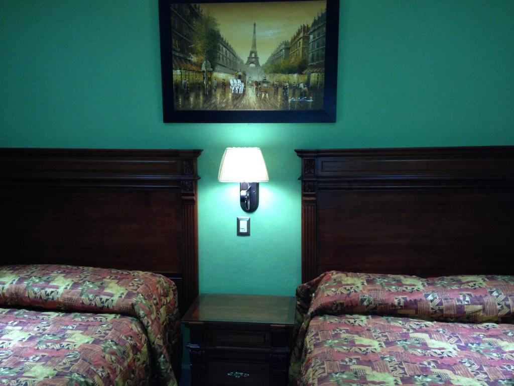 Terracota Corner Rooms แคมเปเช ภายนอก รูปภาพ
