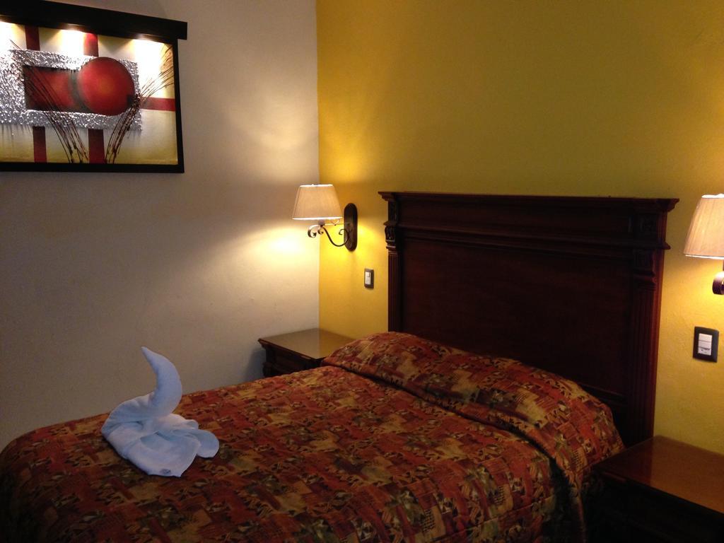 Terracota Corner Rooms แคมเปเช ภายนอก รูปภาพ
