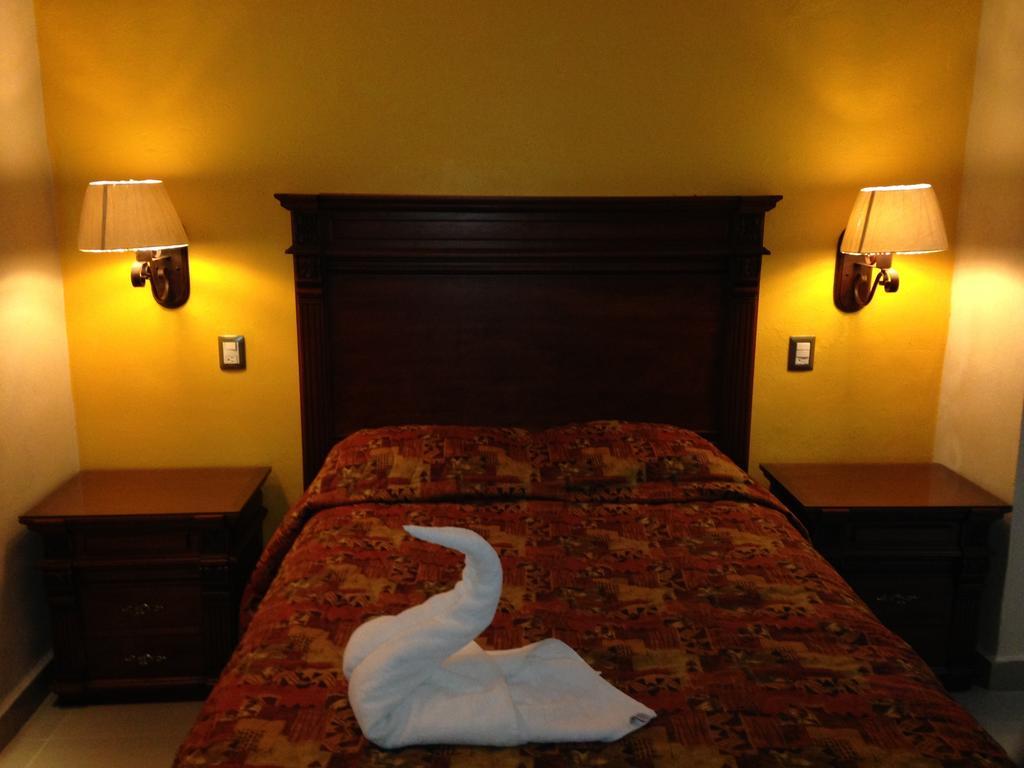 Terracota Corner Rooms แคมเปเช ภายนอก รูปภาพ