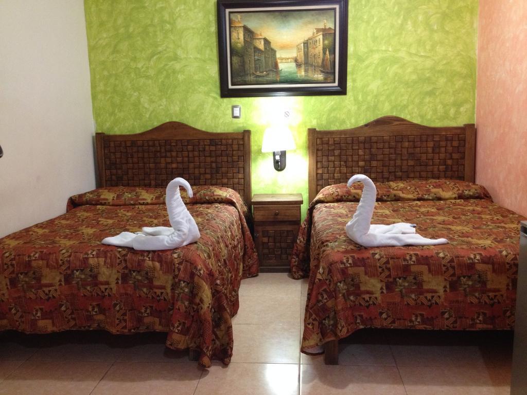 Terracota Corner Rooms แคมเปเช ภายนอก รูปภาพ