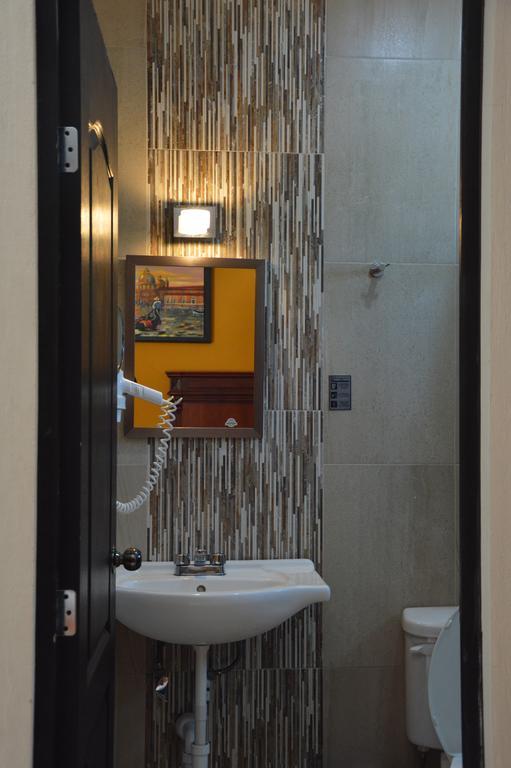 Terracota Corner Rooms แคมเปเช ภายนอก รูปภาพ