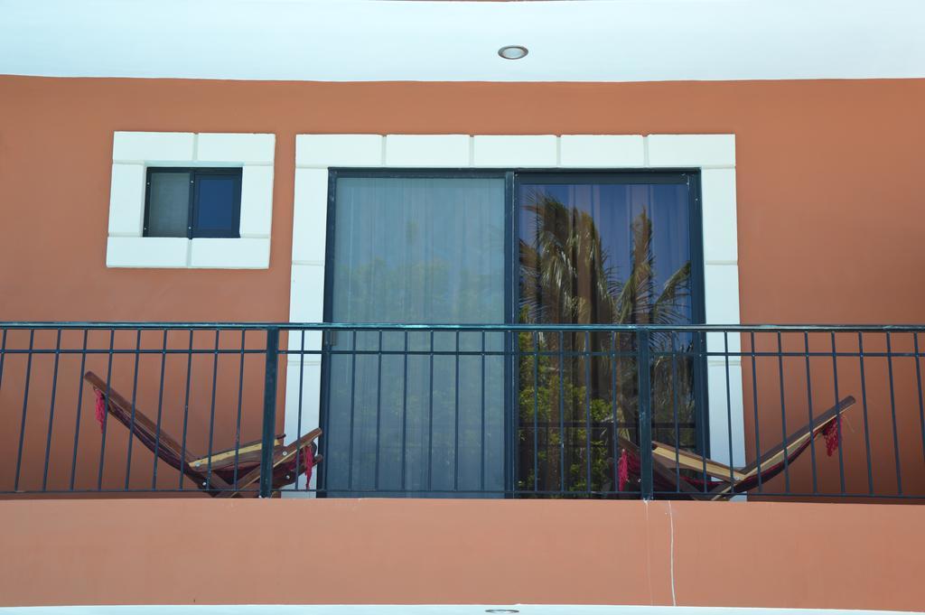 Terracota Corner Rooms แคมเปเช ภายนอก รูปภาพ