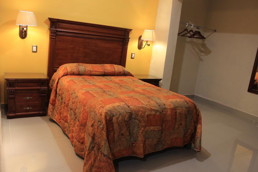 Terracota Corner Rooms แคมเปเช ภายนอก รูปภาพ