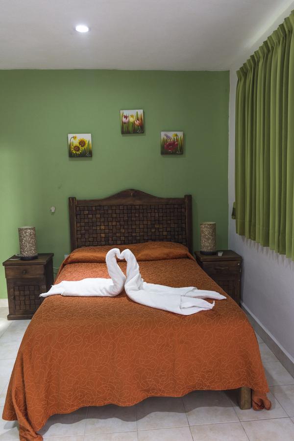 Terracota Corner Rooms แคมเปเช ภายนอก รูปภาพ