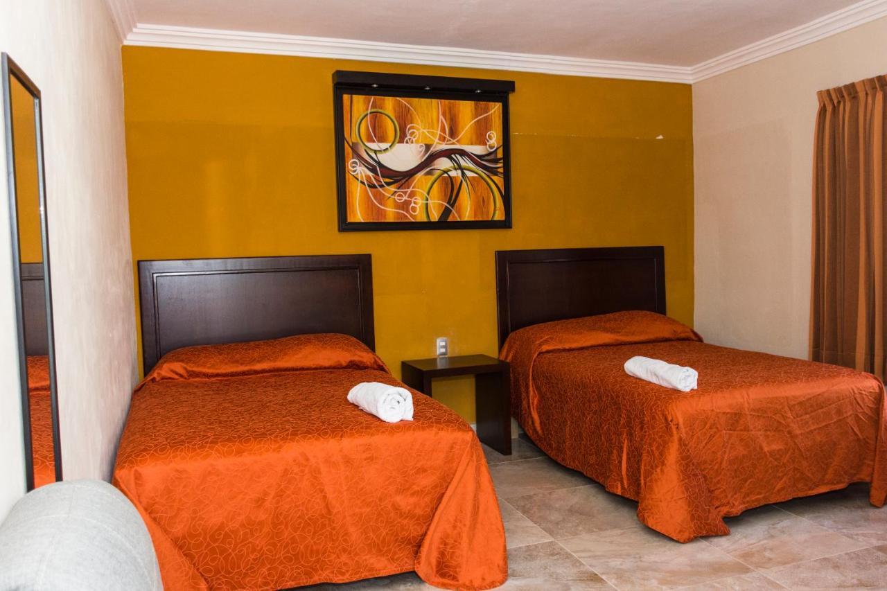 Terracota Corner Rooms แคมเปเช ภายนอก รูปภาพ